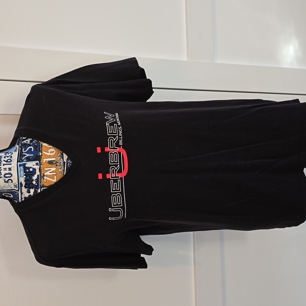 Women's V-neck Uberbrew tee shirt size M